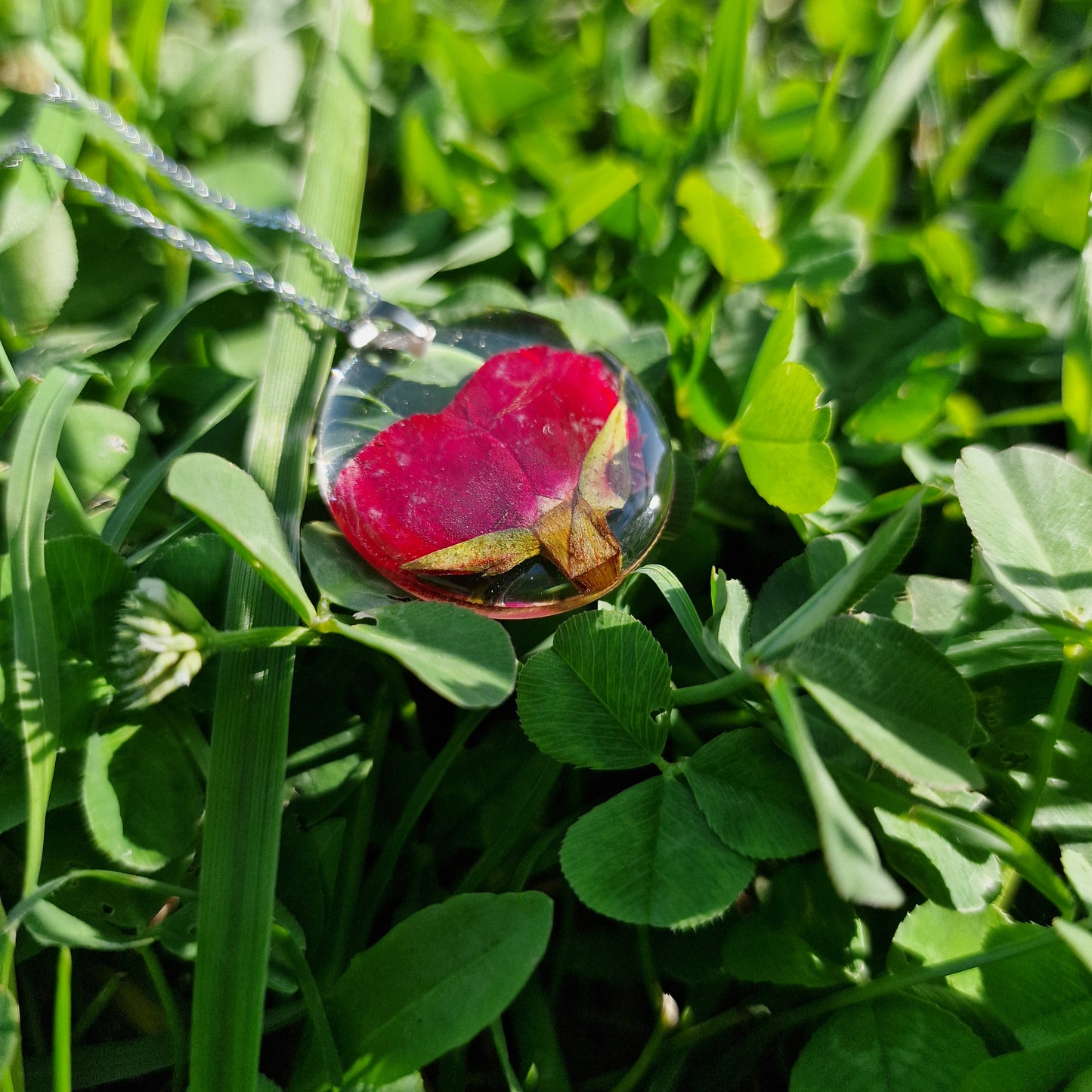 red rose necklace