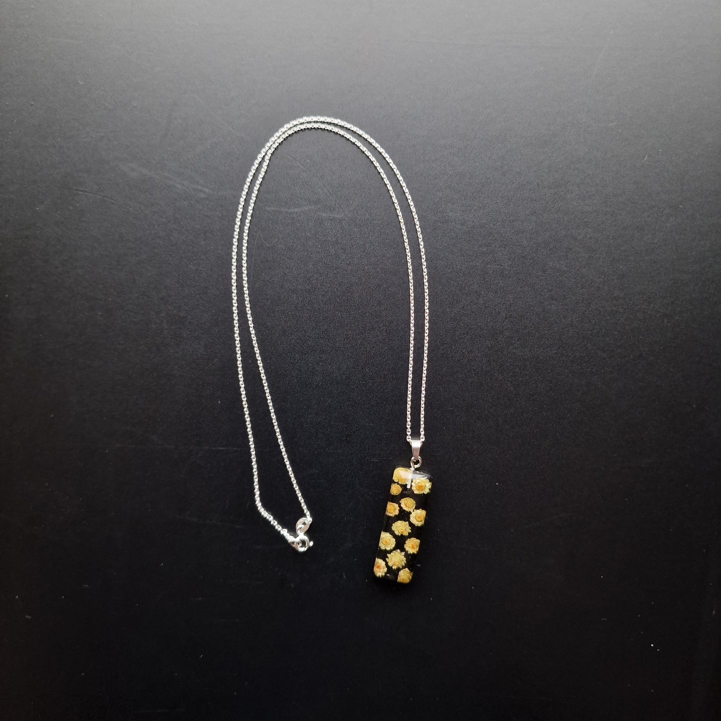 Handmade Resin Jewelry Set with Real Dried ‘Helipterum Roseum’ Flower & 925 Sterling Silver