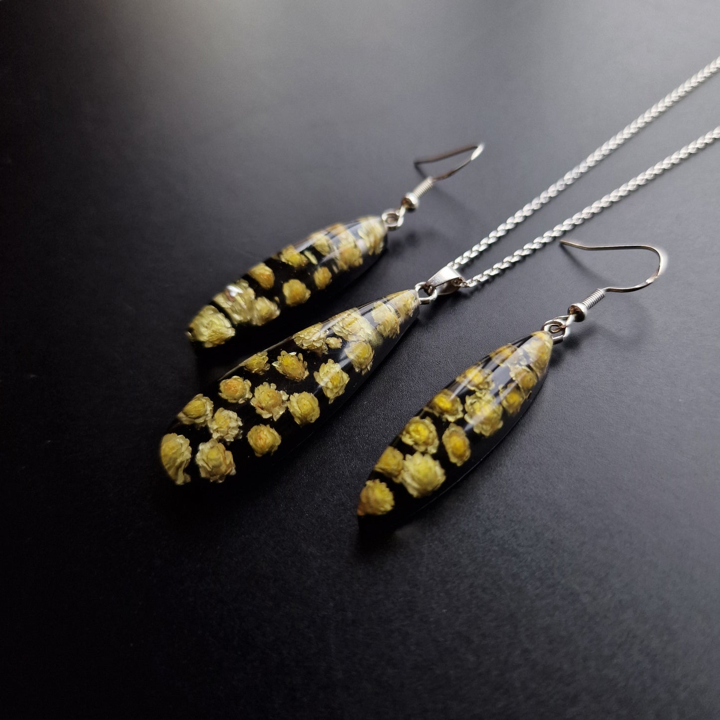 Handmade Resin Jewelry Set with Real Dried ‘Helipterum Roseum’ Flower & 925 Sterling Silver
